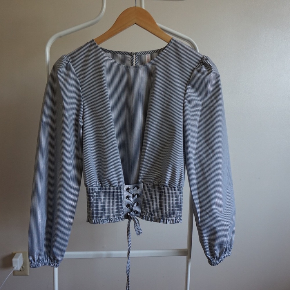 Xhilaration Pinstripe Metallic Crop Top